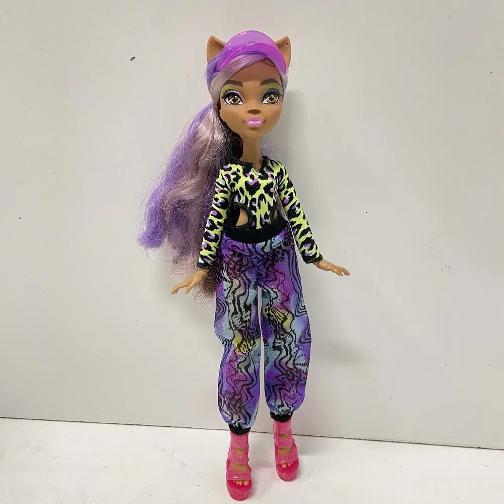 Monster High Scare-adise Island 11' Clawdeen Wolf Doll 2022 Mattel - EUC